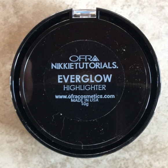 Host Pick! Ofra Nikkie Tutorials Bronzer - Picture 5 of 5